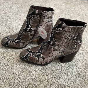 Black brown snake print ankle boots. New with tags. Size 8.